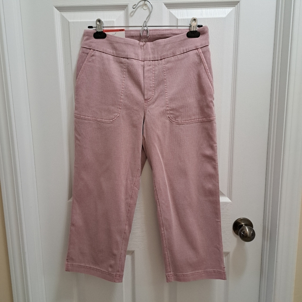Up! Capri Pants Women's Size Medium Pink Pull On Cropped Stretch Twill Neutral